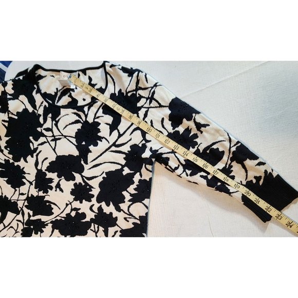 Oscar De La Renta White & Black Floral Silk Blend Beaded Sweater Petite Medium - Picture 9 of 14